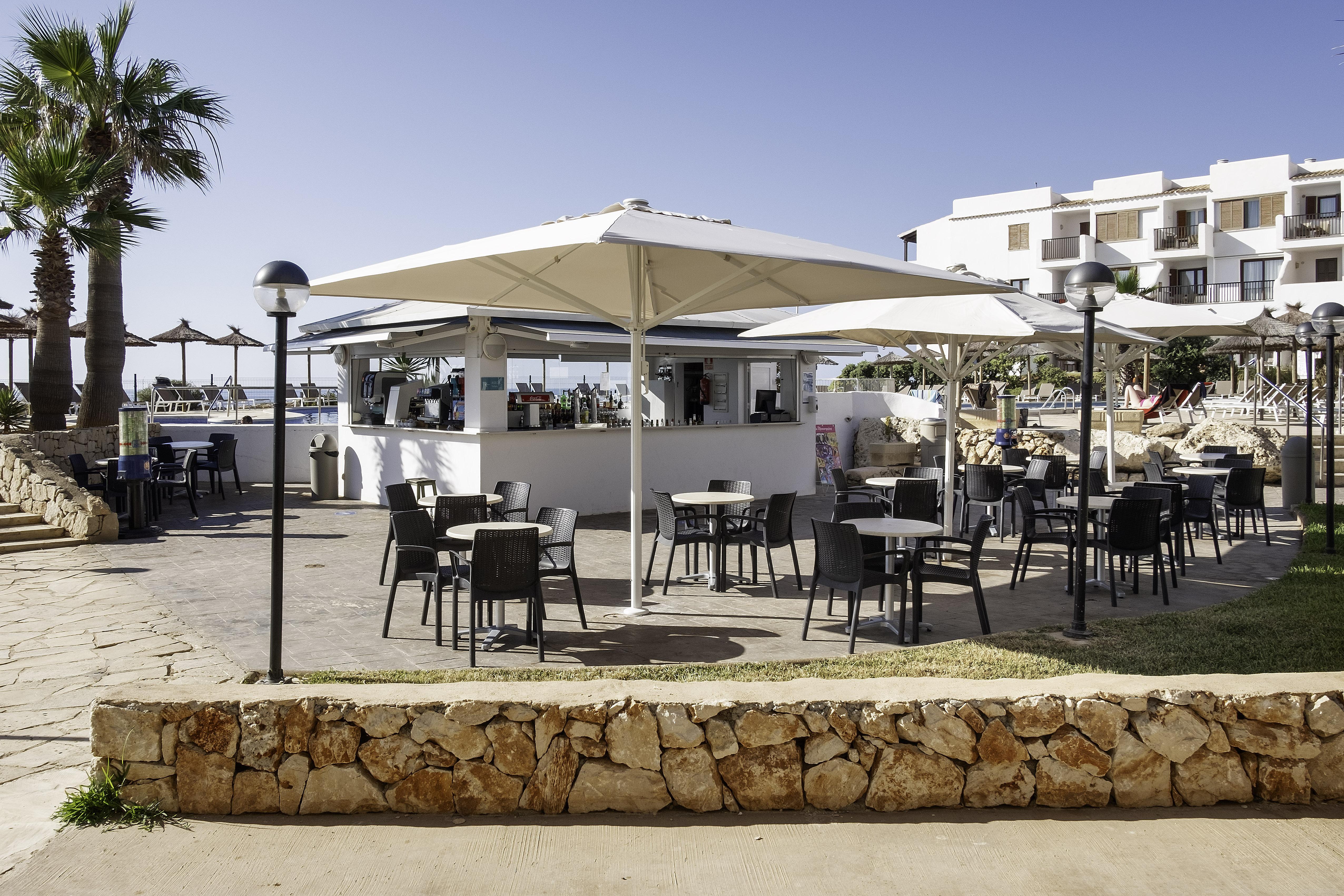 Alua Suites Las Rocas Cala D´Or Екстериор снимка