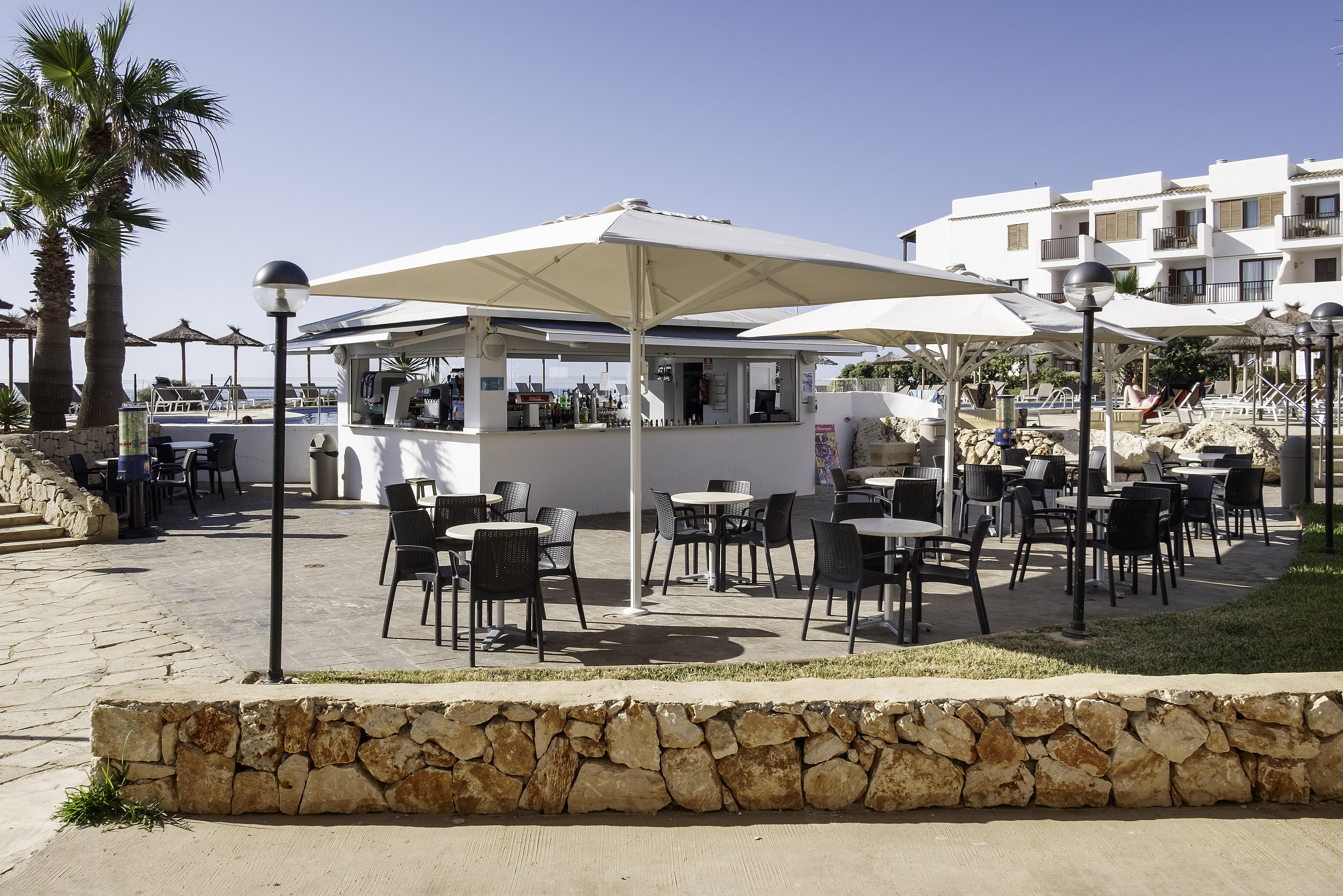 Alua Suites Las Rocas Cala D´Or Екстериор снимка